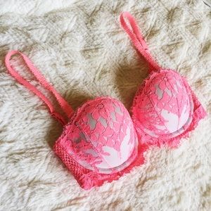 VS Dream Angels Multiway convertible bra hot pink